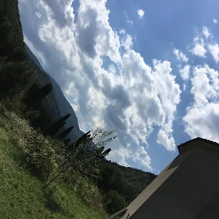Sejour Chez L'habitant Homestay Fougax-et-Barrineuf